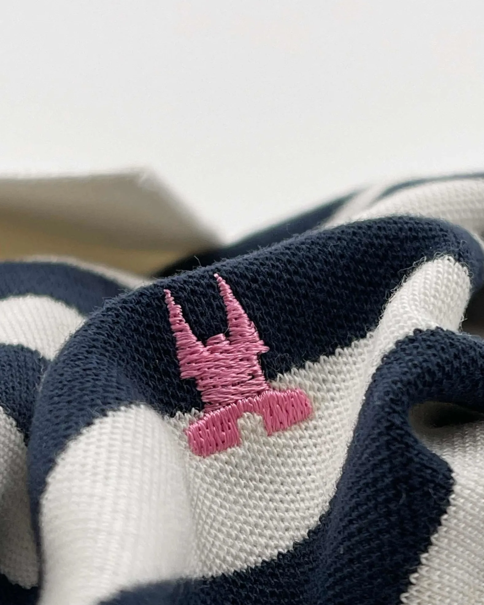 De Klassieke Gestreepte Issa Polo